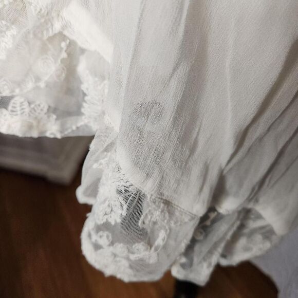 Boho R Cinco Ranch Lacey Dress with Flowy Sleeves Size Large - Picture 6 of 7